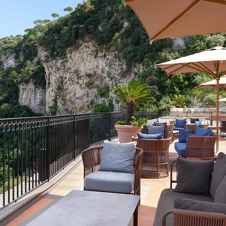 Grand Hotel Capodimonte-2