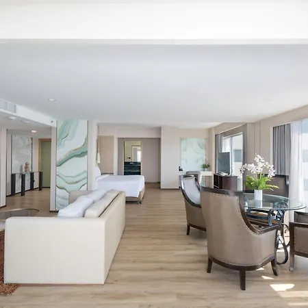Ramada Plaza By Wyndham Bangkok Menam Riverside-3