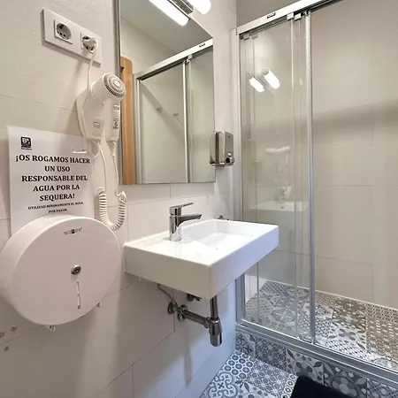 Be Ramblas Guest House-3