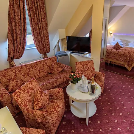 Hotel Augusta Am Kurfuerstendamm-3