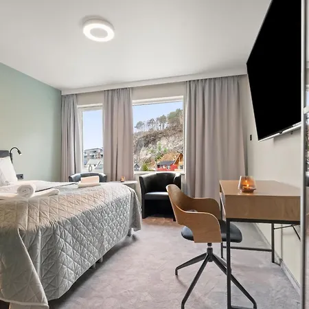 Kinn Hotell Florø-3