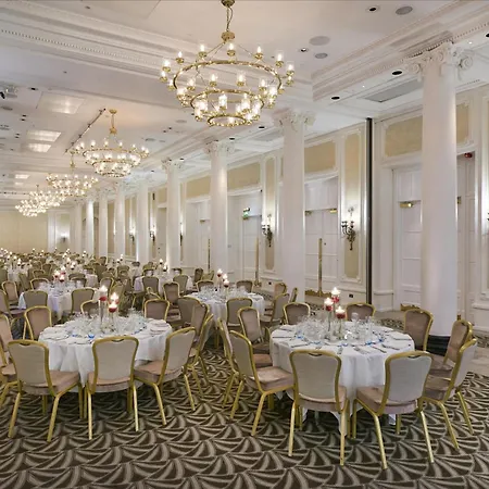 The Waldorf Hilton-2