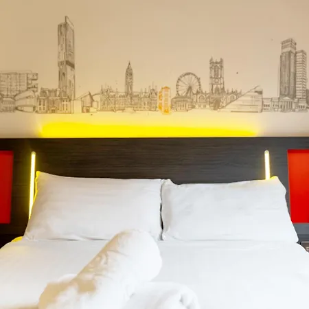 Easyhotel Manchester-2