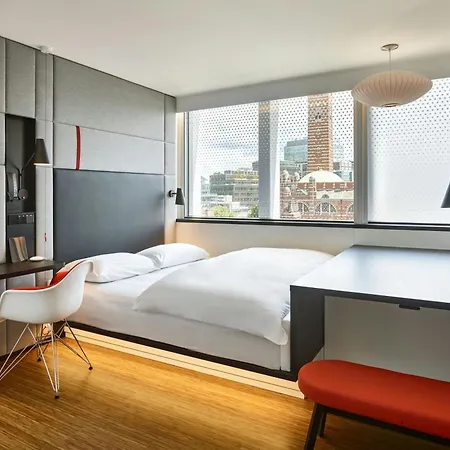 Citizenm London Victoria Station-3