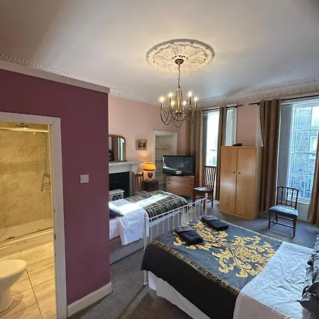 Ivy- Braveheart Guest House-2