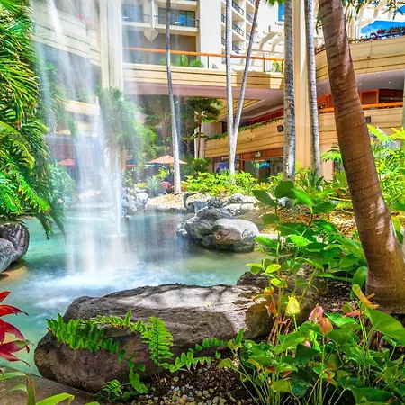 Hyatt Regency Waikiki Beach Resort & Spa-3