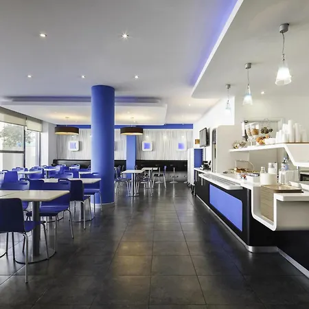 Ibis Budget Malaga Centro-2