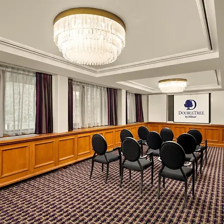 Doubletree By Hilton Luxembourg-3
