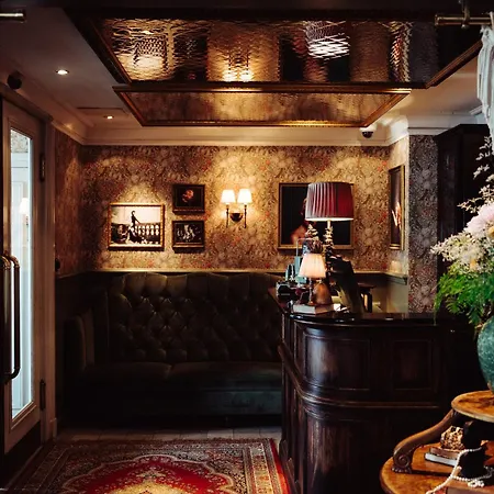 Hotel Pigalle-2