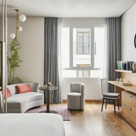 Hyatt Centric Gran Via Madrid-2