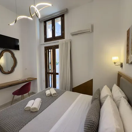 Deluxe Suites-3