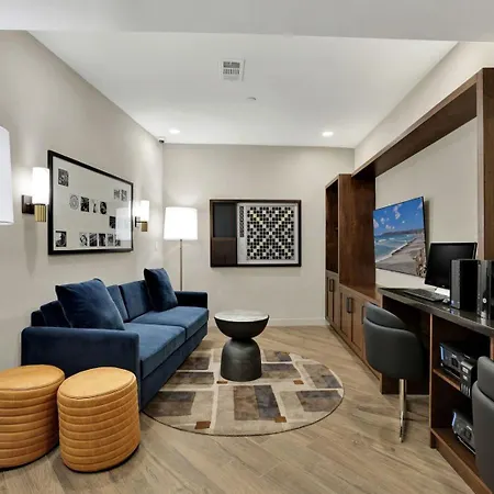 Best Western Plus Sunset Plaza Hotel-3