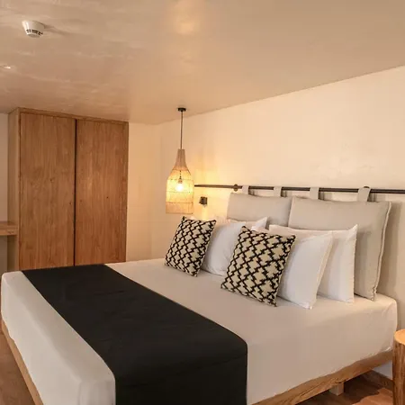 Indigo Suites Collection Adults Only-3