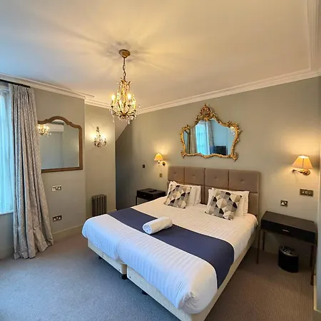 Fielding Hotel-2