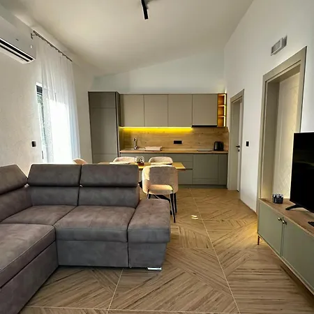 Casa Mila Apartments & Bungalows-3
