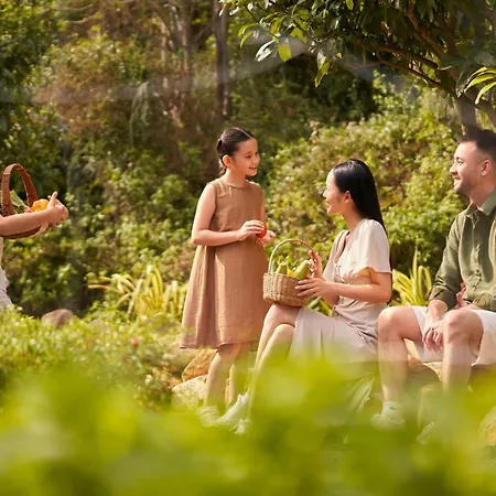Nha Trang Marriott Resort & Spa, Hon Tre Island-2