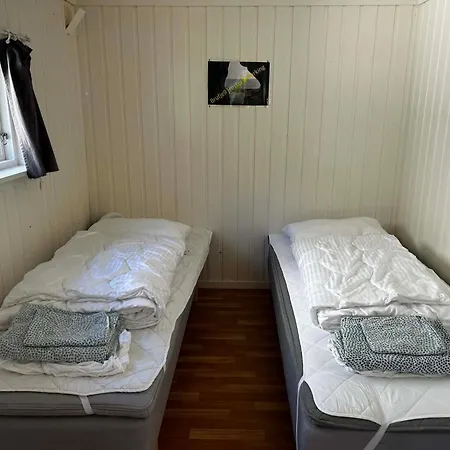Brufjell Hostel&Parking-2
