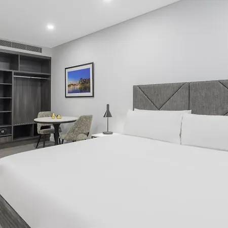 Meriton Suites Melbourne-2