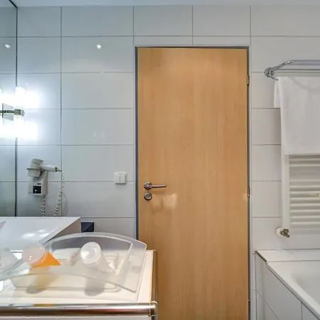 Holiday Inn Prague Airport By Ihg-3