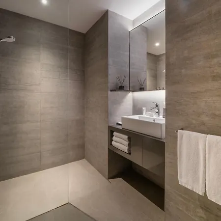 Oakwood Bencoolen Singapore-2