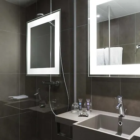 Novotel Chateau De Versailles-3