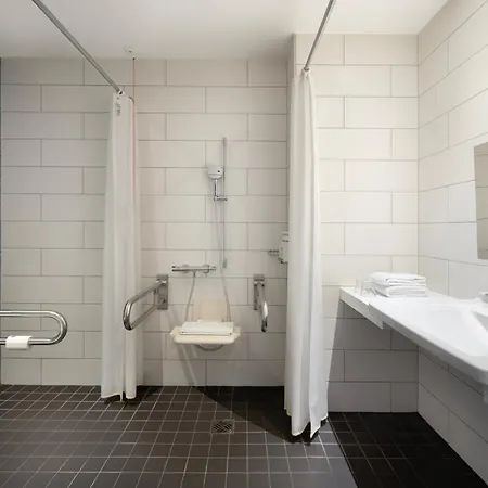 Holiday Inn Express Munich City West By Ihg-3