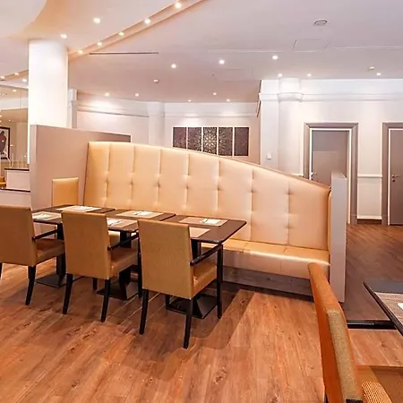 Hilton Garden Inn Vienna South-3