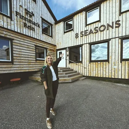 8 Seasons Hotel-3