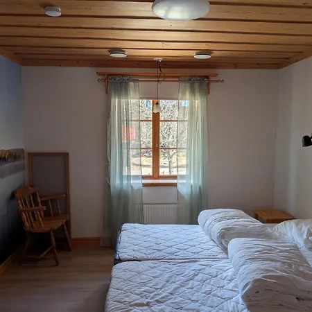 Skålsjögården Timber Lodge-2