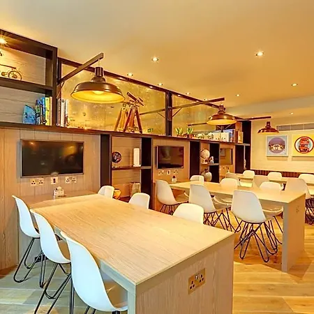 Hub By Premier Inn London Goodge Street-2