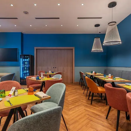Hilton Garden Inn Rome Colosseum-2