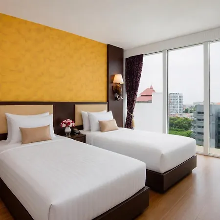 Aiyara Grand Hotel-3