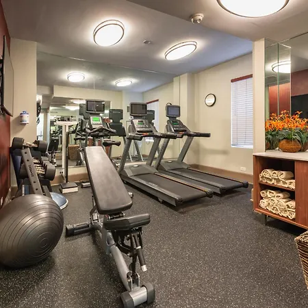 Holiday Inn Express Chicago - Magnificent Mile By Ihg-3