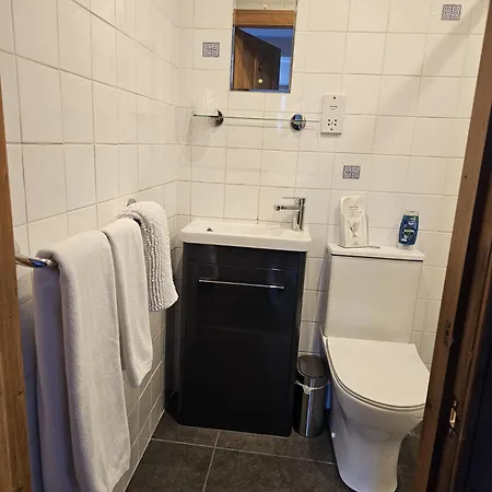 Smiths Guest House-3