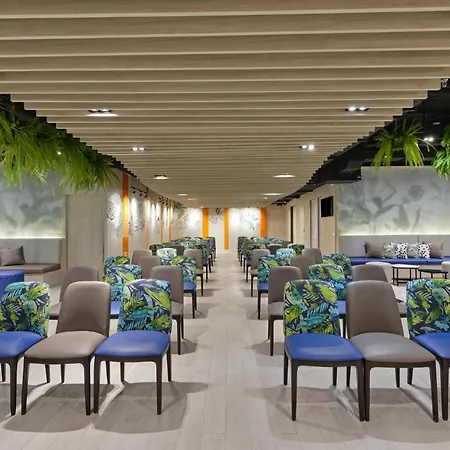Holiday Inn Express Bangkok Sukhumvit 11 By Ihg-3