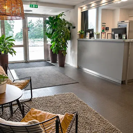 Biz Apartment Solna-2