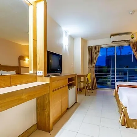 Eastiny Plaza Hotel-3
