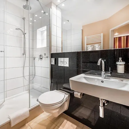 Best Western Raphael Hotel Altona-3