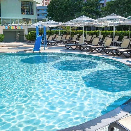Hotel Marvel - Fully Renovated Free Beach Access-3
