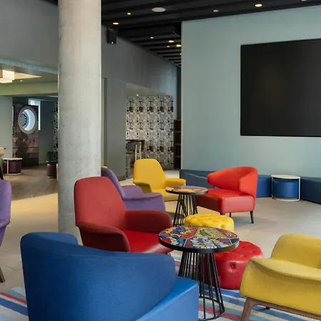 Aloft by Marriott London Excel-3