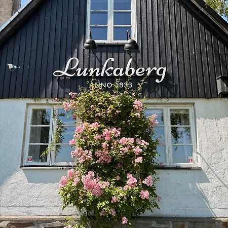 Lunkaberg Bed & Breakfast-2