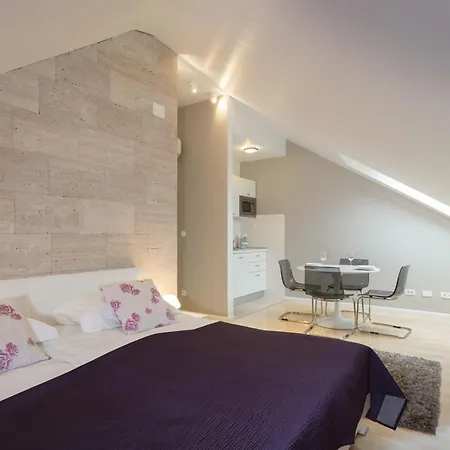 Laura Lux Suites-2