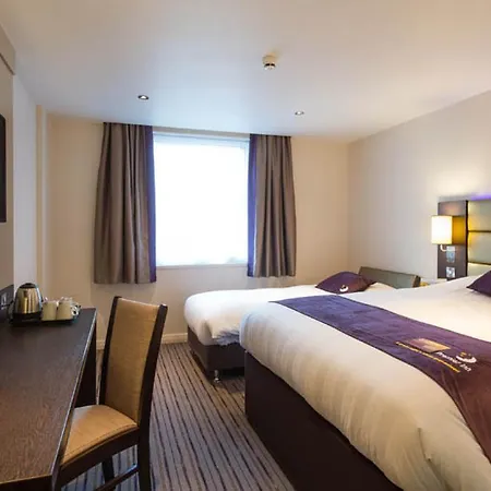 Premier Inn London Wandsworth-3