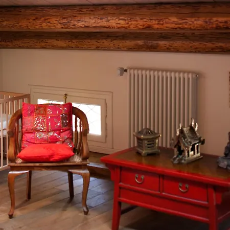 M Club De Luxe B&B-3