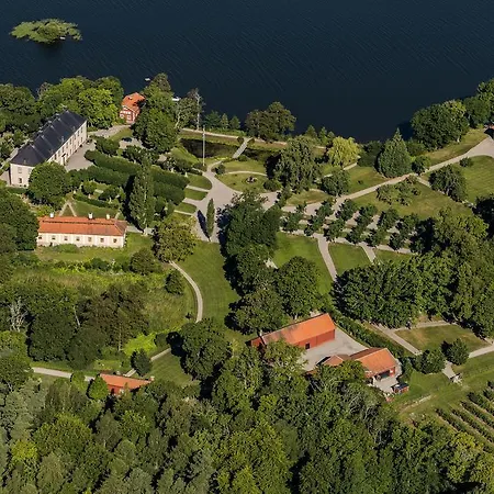 The Gardener House - Groensoeoe Palace Garden-2