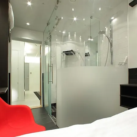 Nils Hotell-2