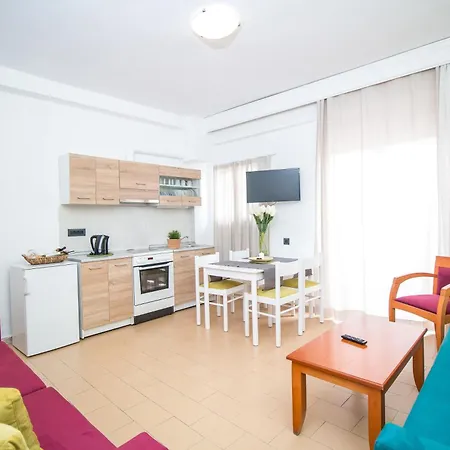 Kahlua Hotel Apartments-3