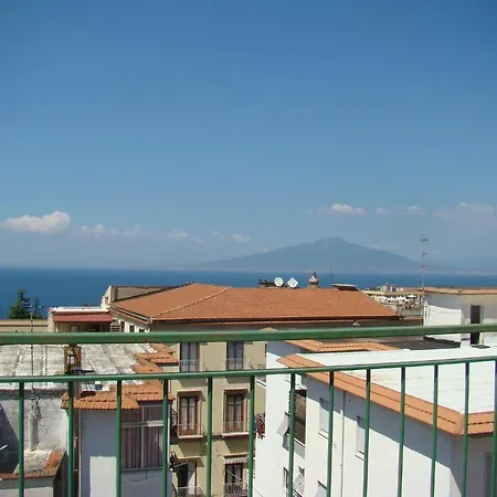 Sorrento Inn Guesthouse-3