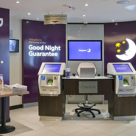 Premier Inn Southwark Borough High St-3