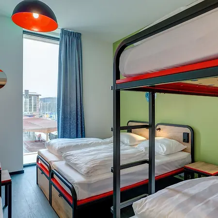 Meininger Hotel Amsterdam Amstel-2